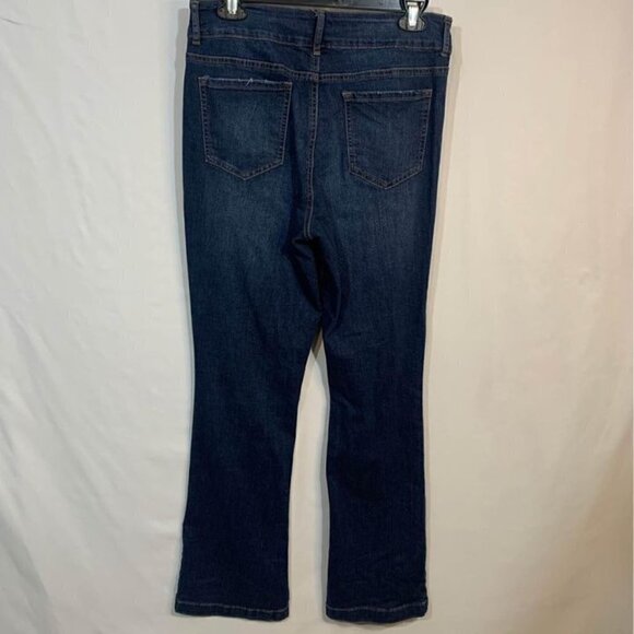 WOMAN’S high rise boots cut jeans with stretch. Size 11. Gorgeous wash. - Picture 7 of 10